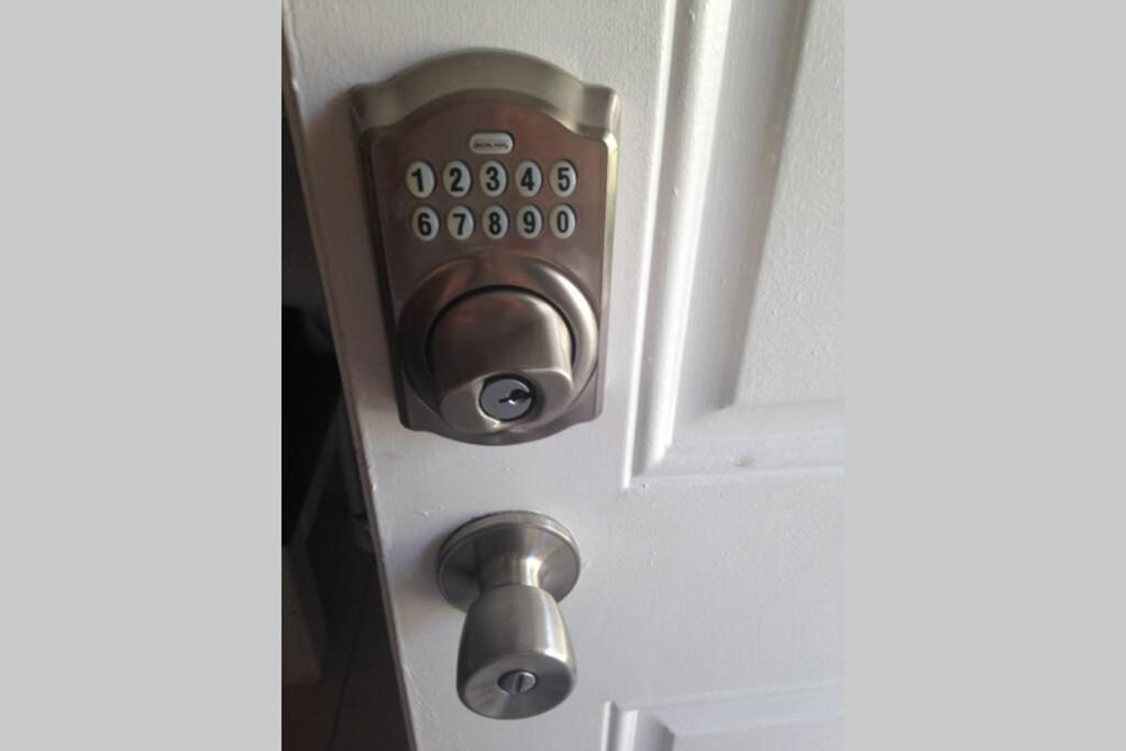 1 Bedroom Apt Near Coconut Grove Miami Buitenkant foto